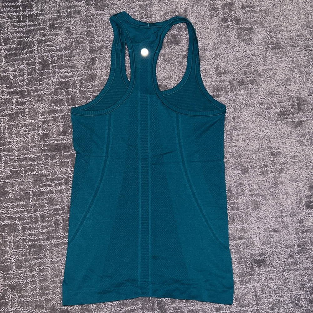 Lululemon Run Swiftly Razorback - Picture 2 of 2